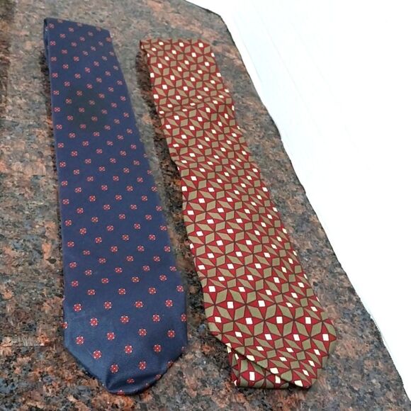 2 Silk Preppy Ties....Land's End and J.Crew...EUC - Picture 1 of 5